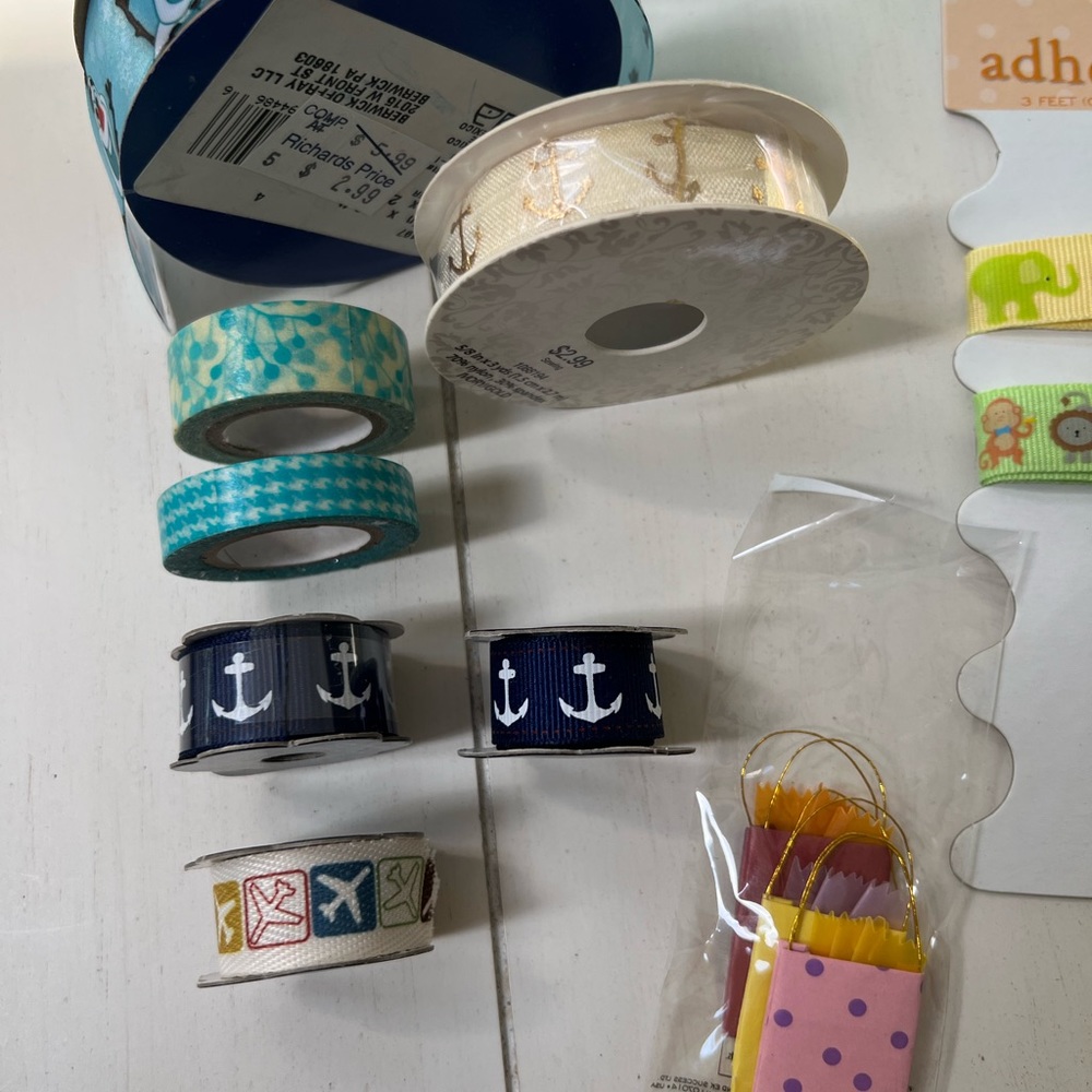 Scrapbook bundle - Picture 2 of 8